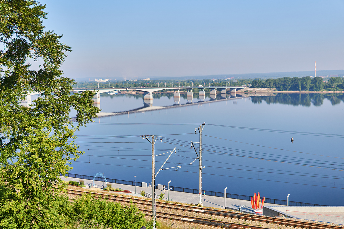 Проходя перми. Пермь мост набережная. Пермь набережная Камы. Пермь вид с моста. Березники набережная Камы.